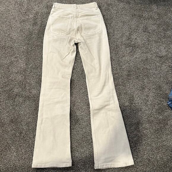 ZARA Women's Cropped Flare High-Waist Jeans Size 2 In Ecru - Picture 2 of 10